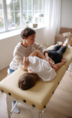 Decompression Therapy with Chiropractor